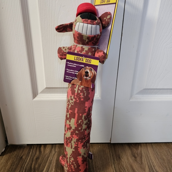 Loofa Dog Red Camo Plush Dog Toy - Picture 1 of 5